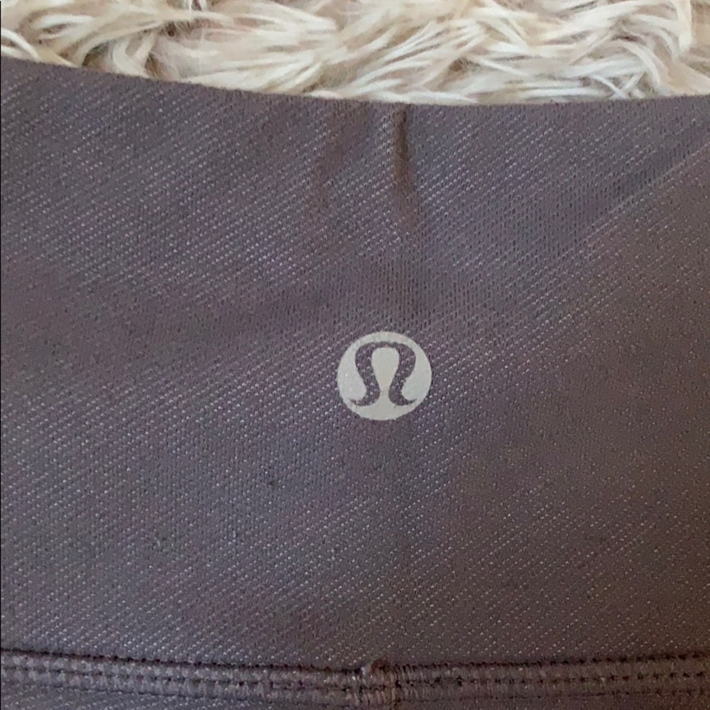 🍋lululemon athletica cropped leggings🍋 - Picture 2 of 4